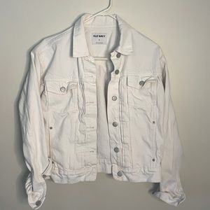 White denim jacket. Old Navy, women’s size Medium. Never worn.
